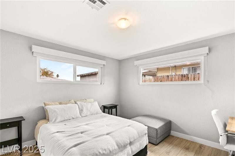 Photo 10 of 18, 1707 S 8th