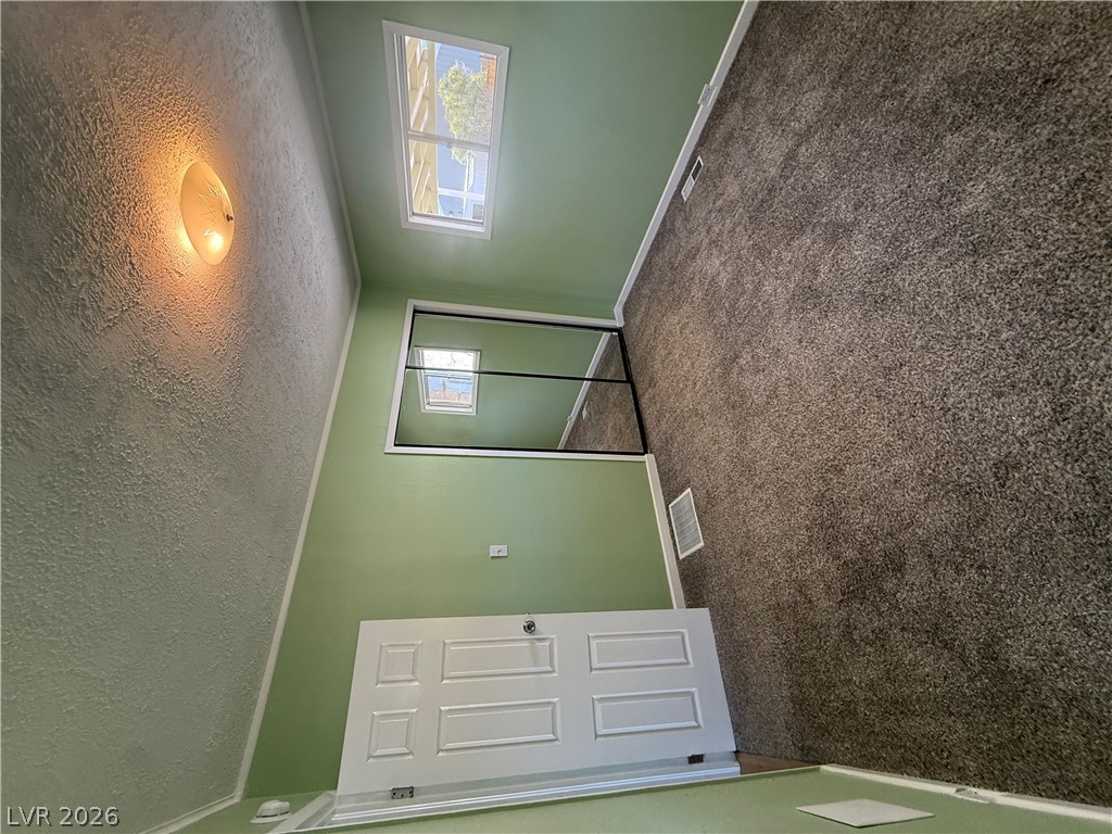 Photo 7 of 17, 850 Avenue I