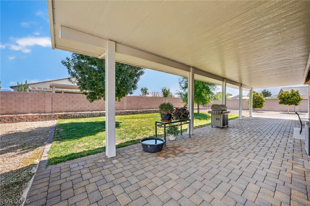 Photo 7 of 44, 4920 Peppertree Street