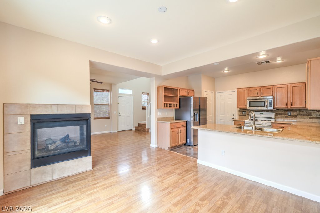 Photo 13 of 40, 8684 Rowland Bluff Avenue