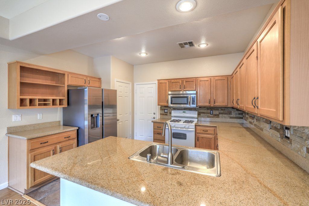 Photo 17 of 40, 8684 Rowland Bluff Avenue