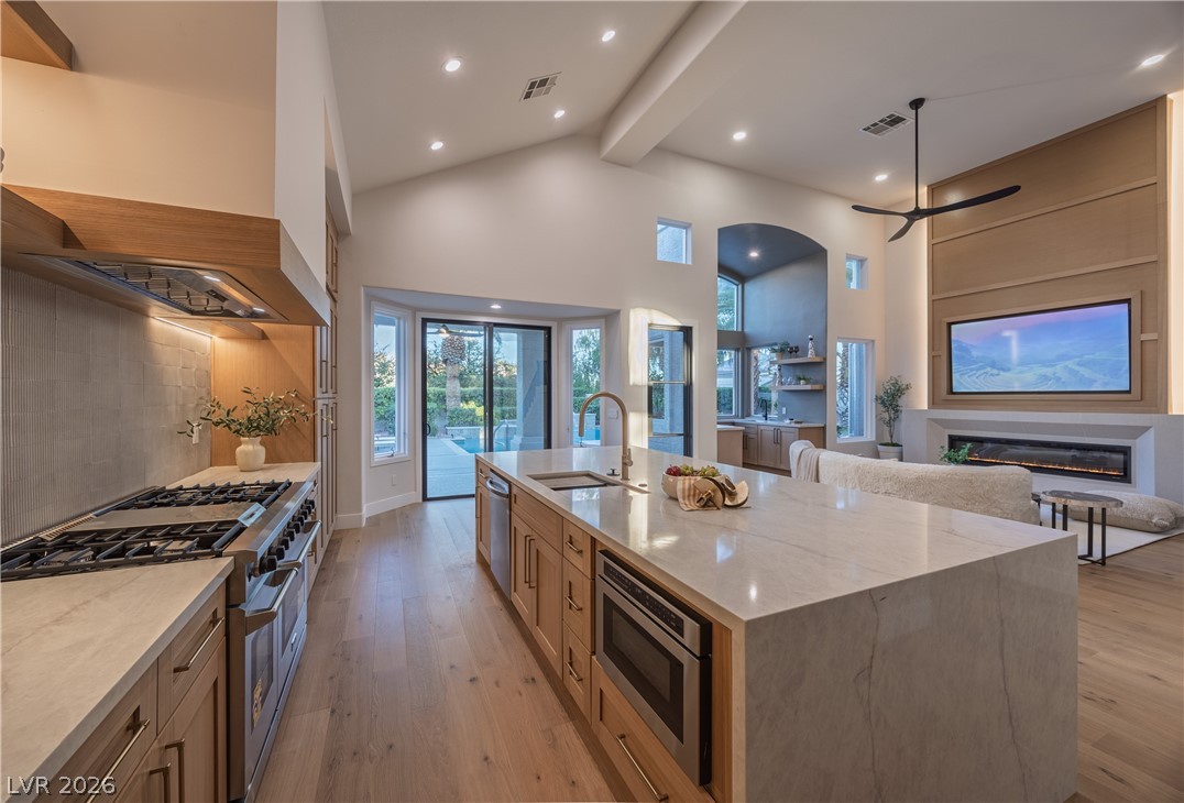Photo 3 of 8800 Lusso Court