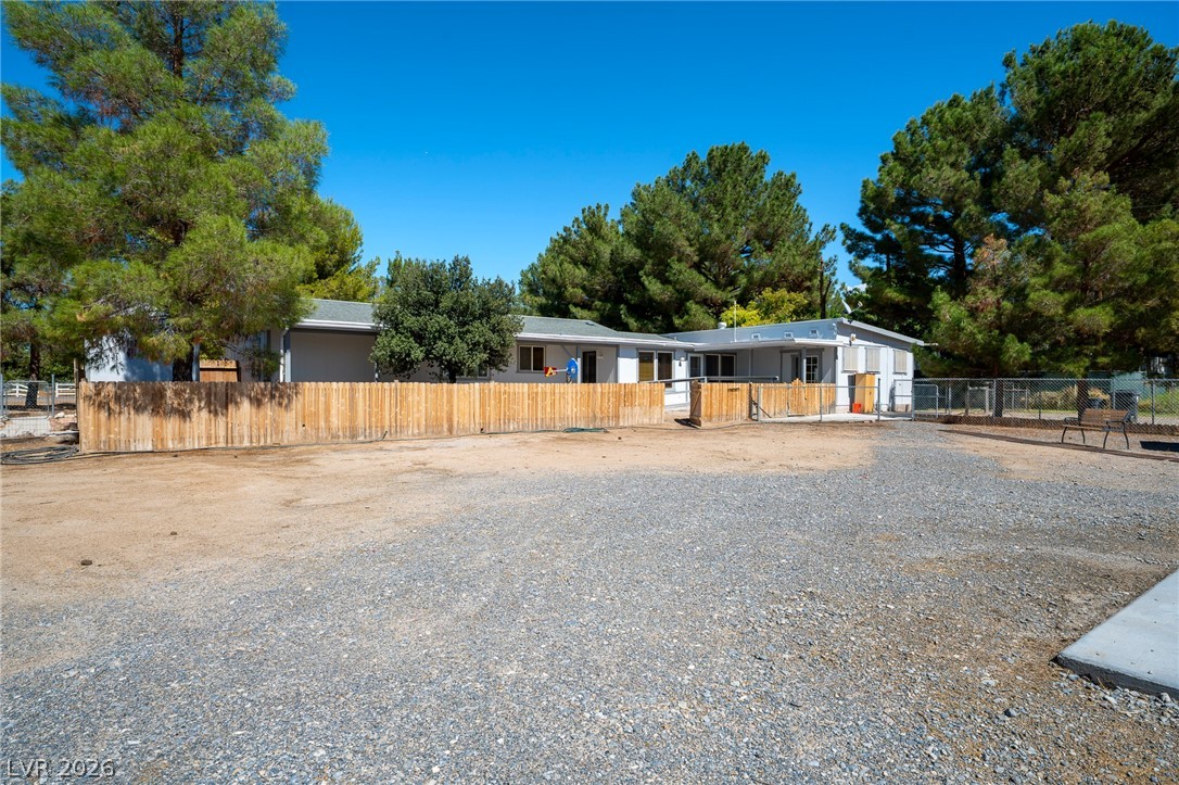 Photo 48 of 56, 1921 Las Casitas Street