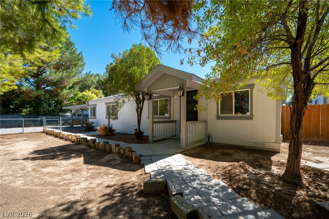Photo 2 of 1921 Las Casitas Street