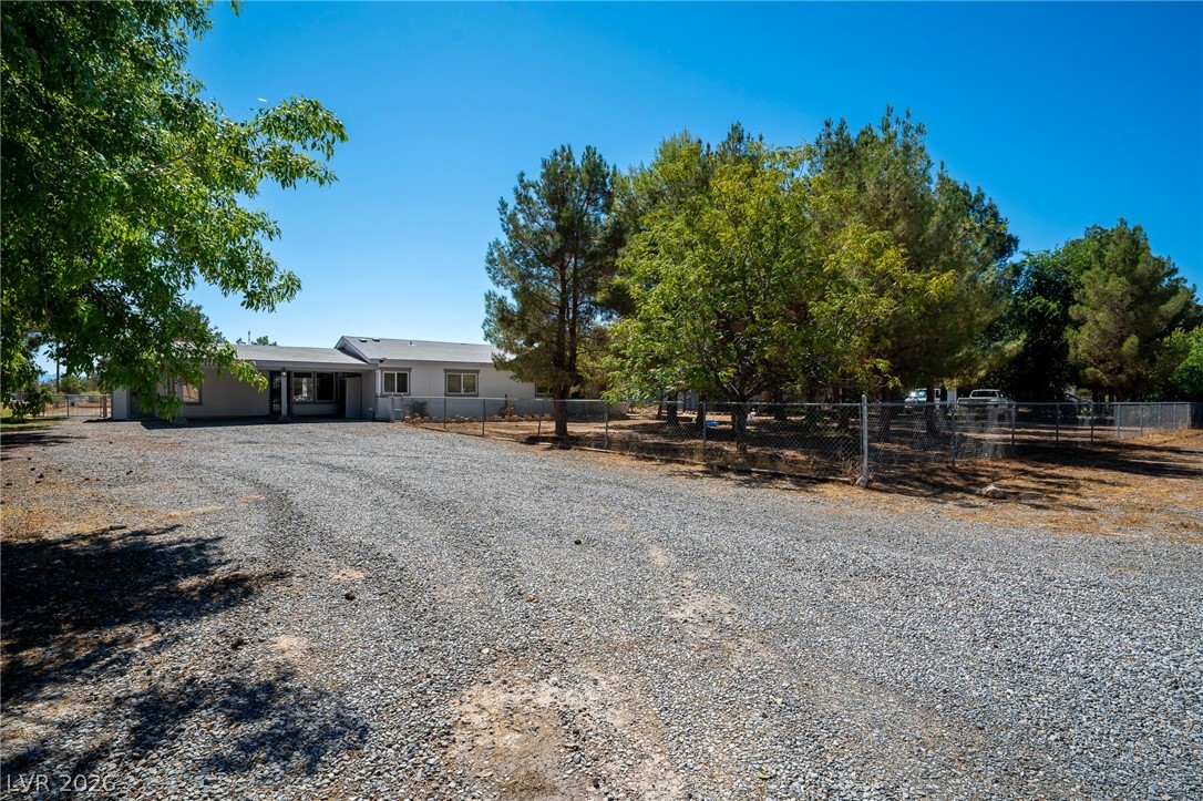 Photo 4 of 1921 Las Casitas Street