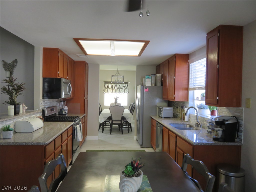 Photo 14 of 48, 6208 Sierra Pines Court