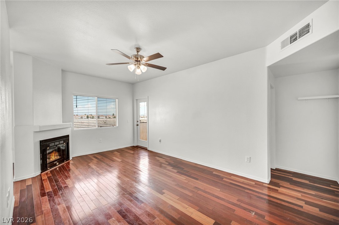 Photo 6 of 34, 1050 E Cactus Avenue #2088