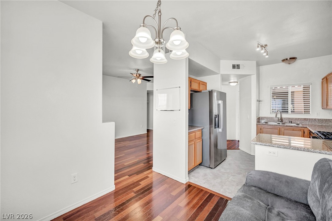 Photo 11 of 34, 1050 E Cactus Avenue #2088