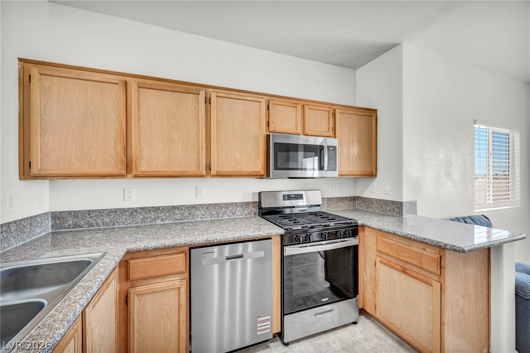 Photo 13 of 34, 1050 E Cactus Avenue #2088