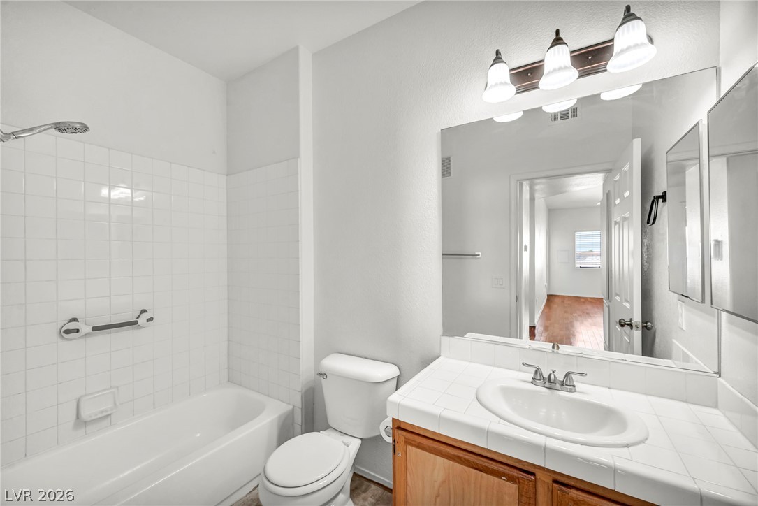 Photo 25 of 34, 1050 E Cactus Avenue #2088
