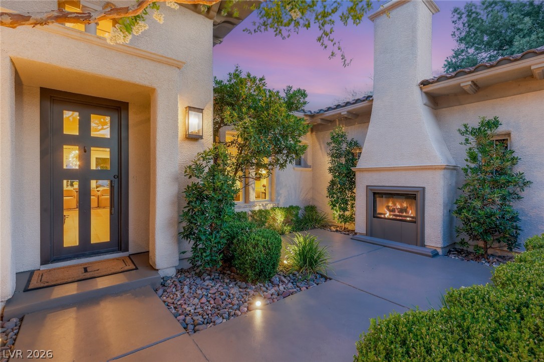 Photo 3 of 10817 BERINGER Drive