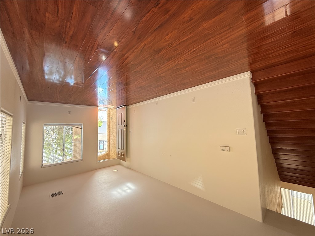 Photo 4 of 5872 Sakhalin Avenue