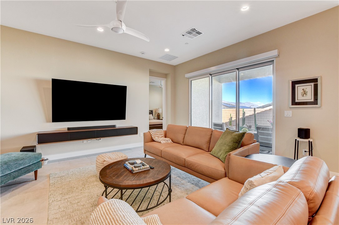 Photo 10 of 79, 9006 Coastal Oaks Street