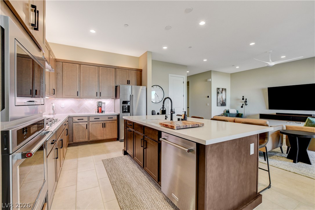 Photo 19 of 79, 9006 Coastal Oaks Street