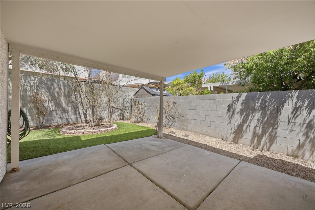 Photo 6 of 27, 1221 Rainbow Meadows Drive
