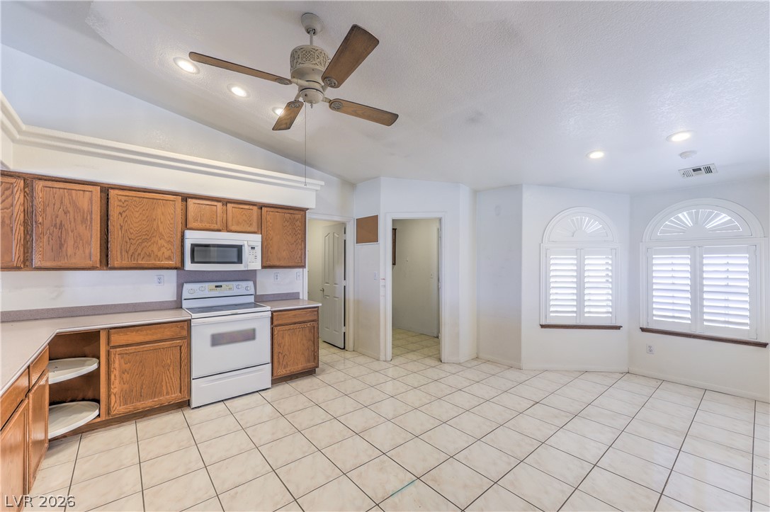 Photo 10 of 47, 3720 Pahrump Valley Boulevard