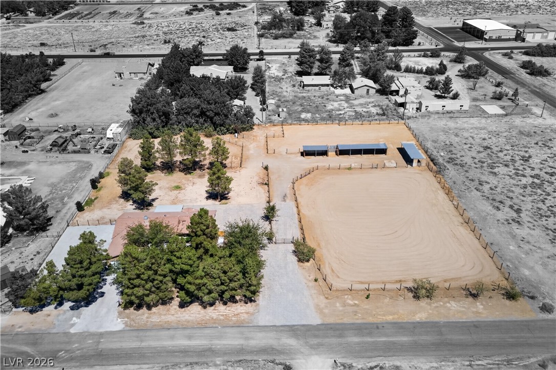 Photo 2 of 3460 E Navajo Boulevard