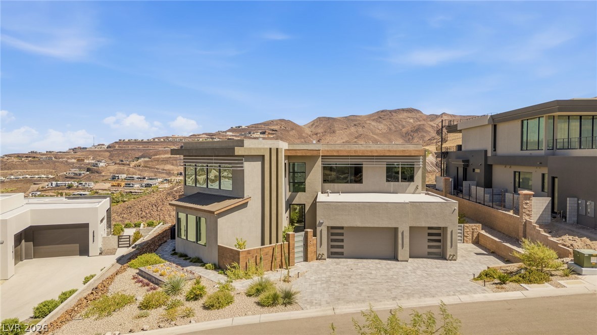 668 Dragon Peak Drive, Henderson 89012