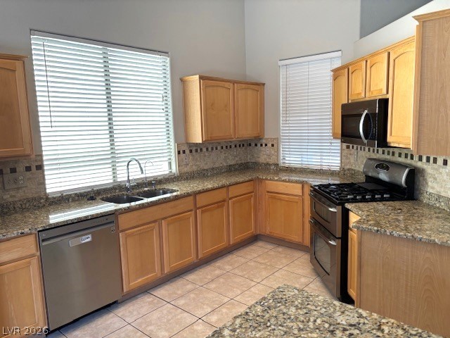 Photo 10 of 43, 7545 Coral River Drive
