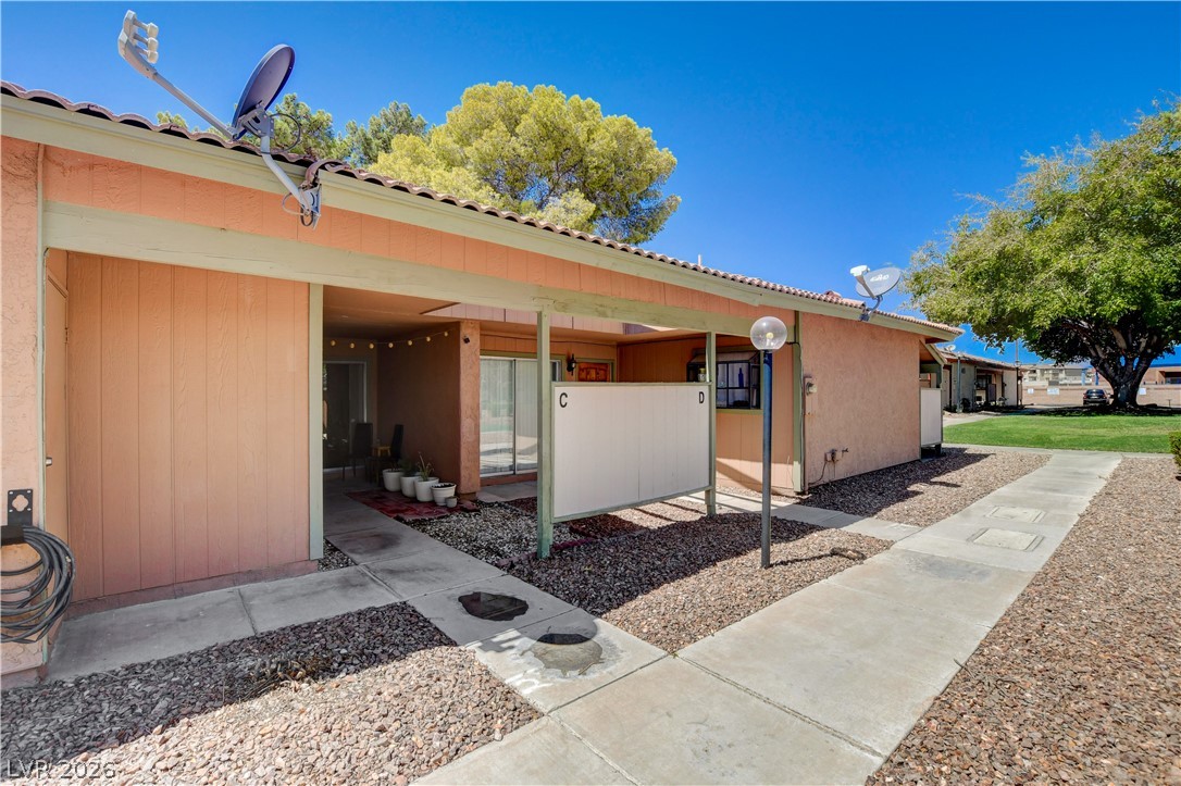 Photo 27 of 32, 445 N Lamb Boulevard #C