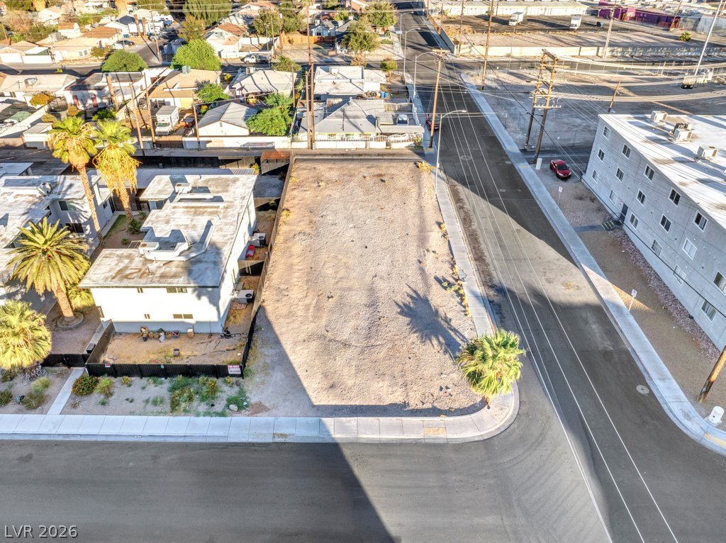 Photo 4 of 423 13th Street