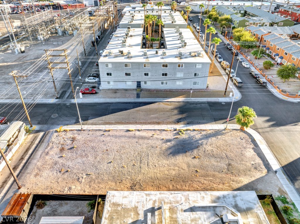 Photo 5 of 423 13th Street