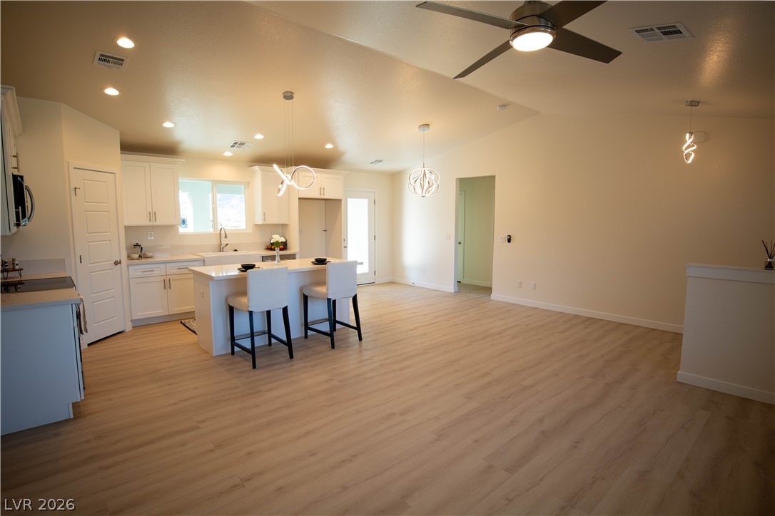 Photo 7 of 34, 3960 Dart Drive