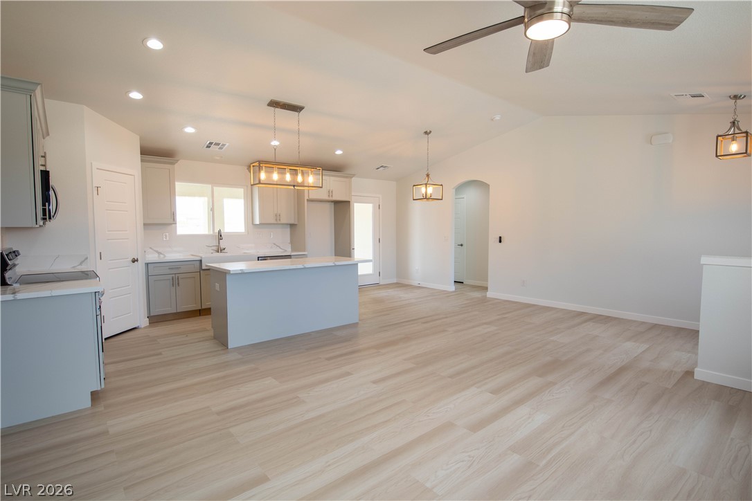 Photo 5 of 3925 N Mayfield Ranch Road