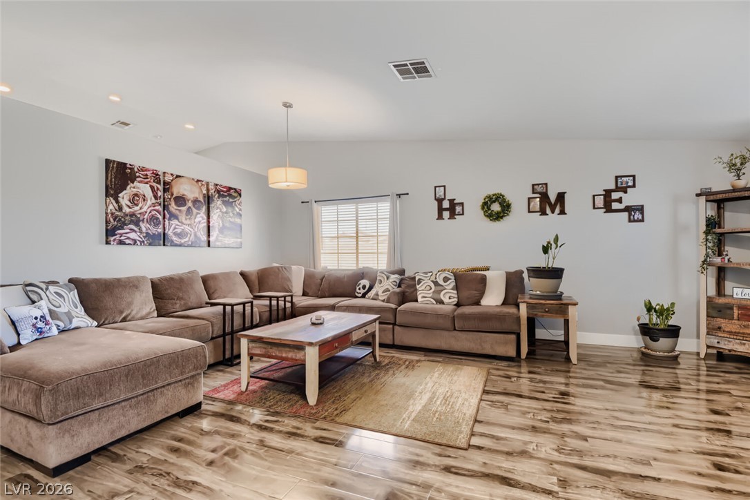 Photo 5 of 5218 Willowdale Court