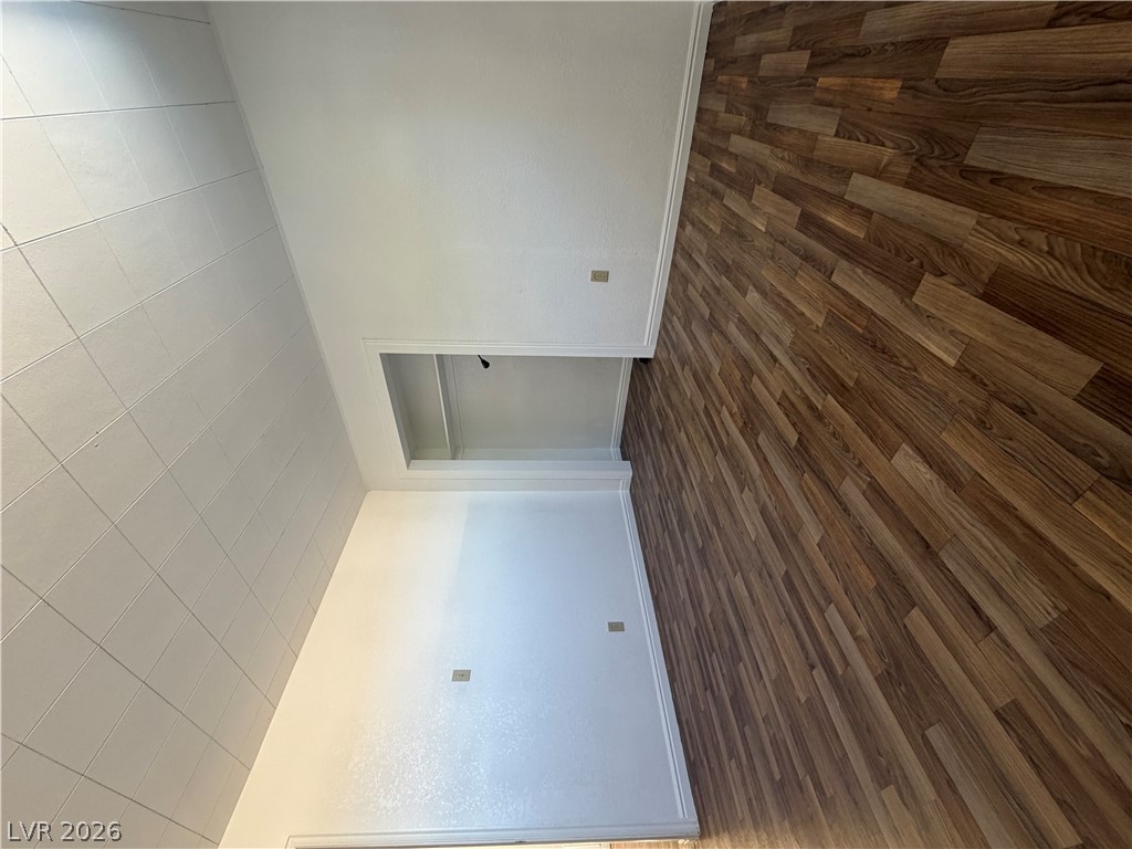 Photo 6 of 24, 1305 Avenue B