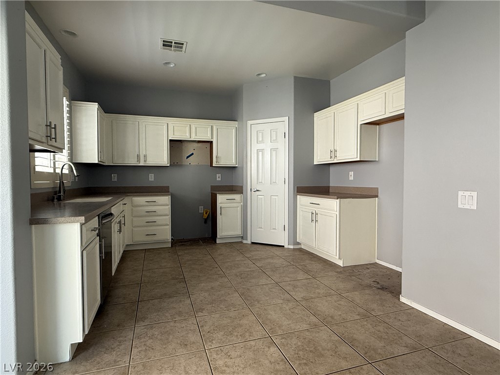 Photo 5 of 2482 Denholme Street