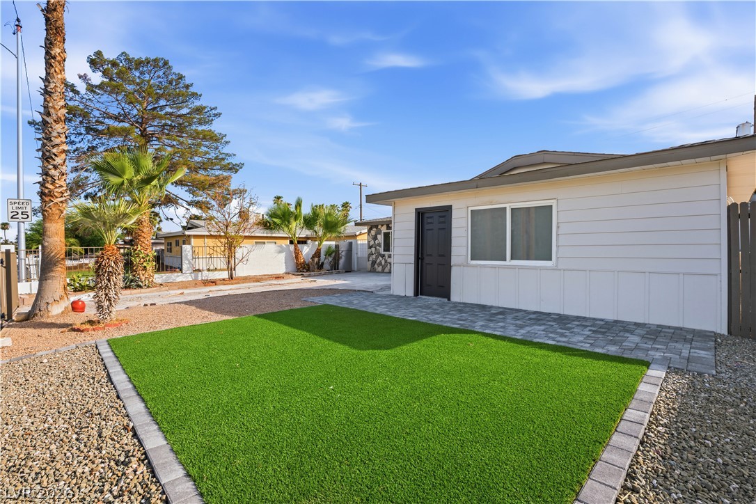 Photo 31 of 33, 3629 Florrie Avenue