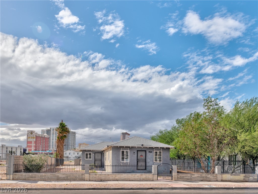 339 N 10th Street, Las Vegas 89101