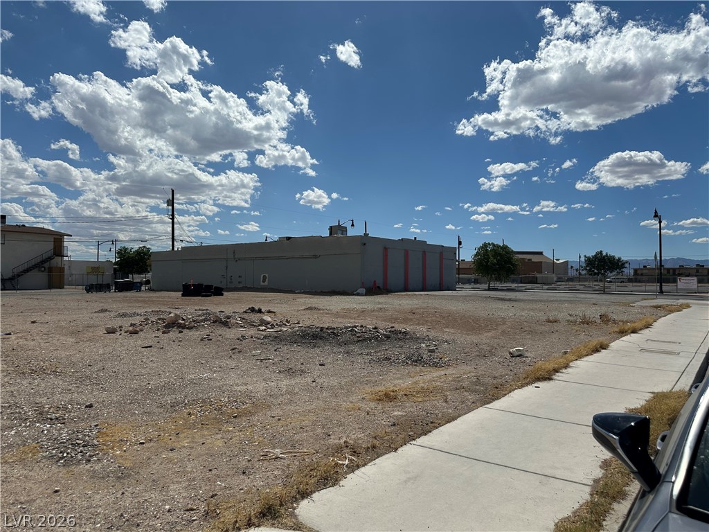 Photo 6 of 7, 317 W Monroe Avenue