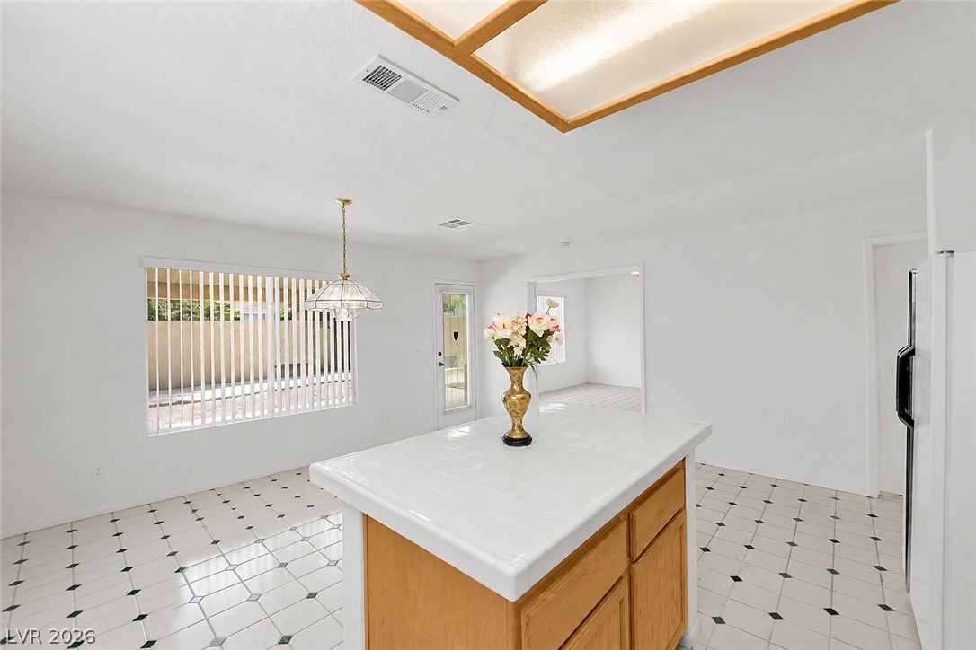 Photo 5 of 9609 Rancho Palmas Drive