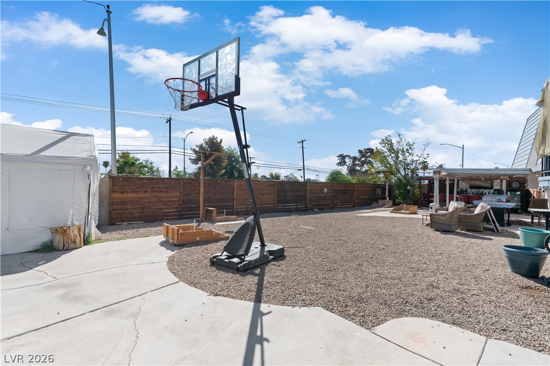 Photo 24 of 30, 4664 El Canasta Way