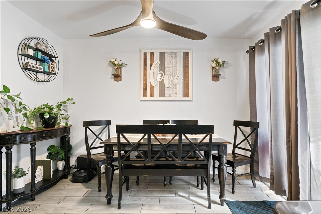 Photo 9 of 30, 4664 El Canasta Way