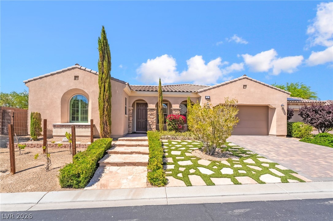 2 Lago Turchino Court, Henderson 89011