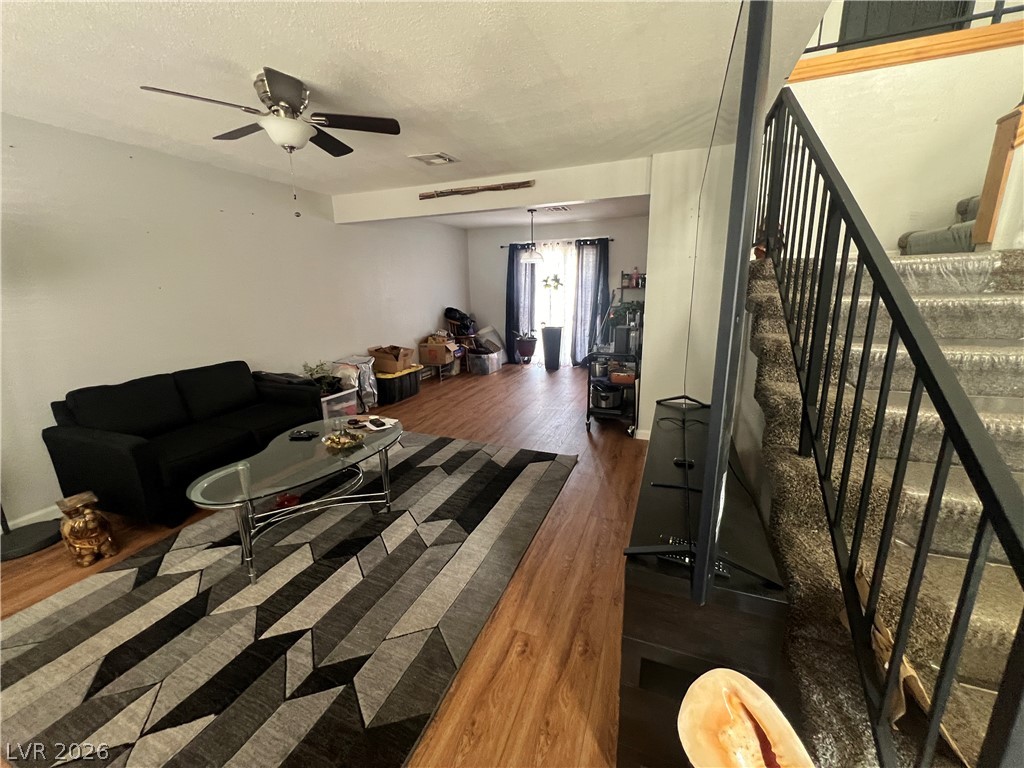 Photo 4 of 4420 Cayuse Street