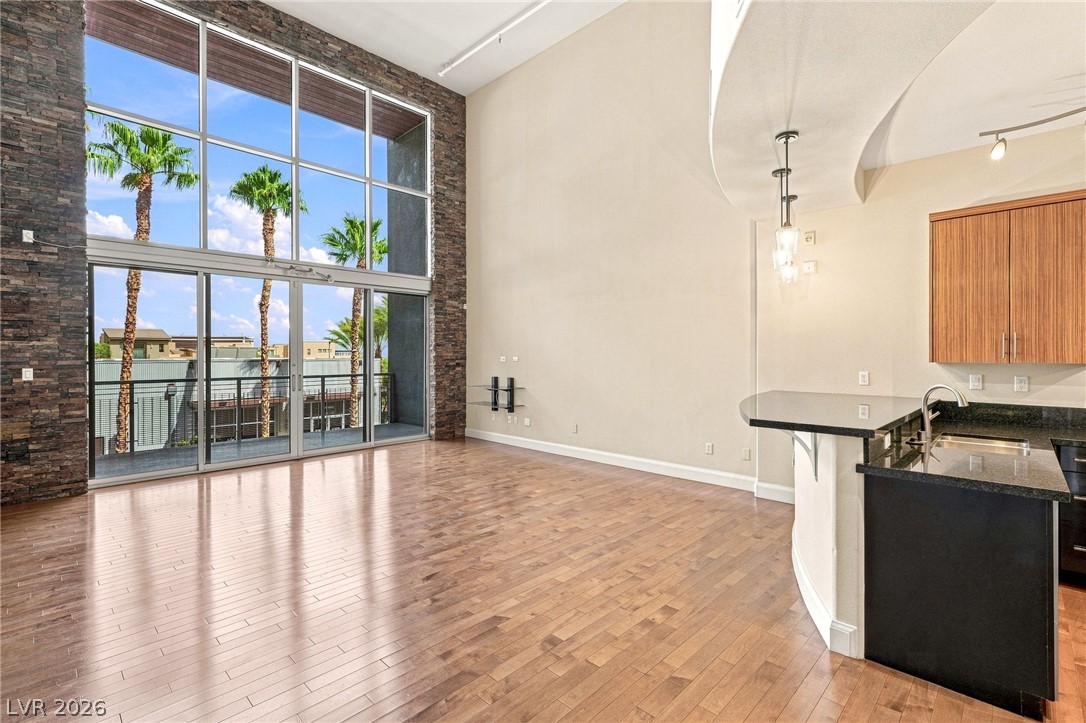 Photo 7 of 43, 11441 Allerton Park Drive #208