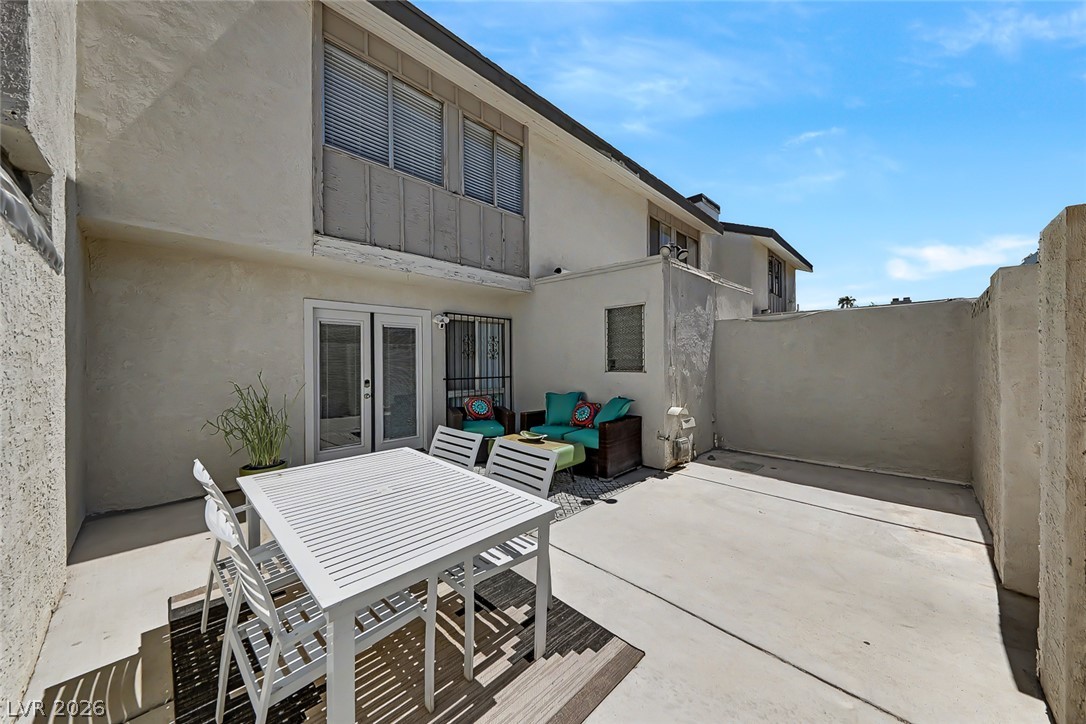 Photo 34 of 43, 572 Willow Green Drive