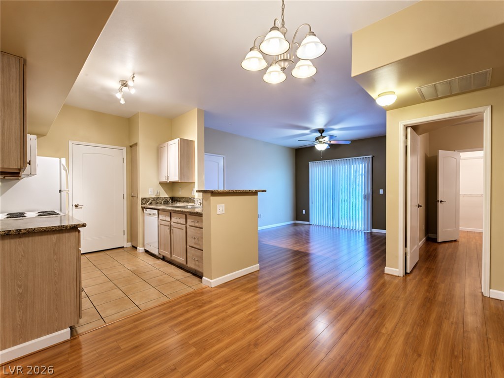 Photo 2 of 2615 W Gary Avenue #2056