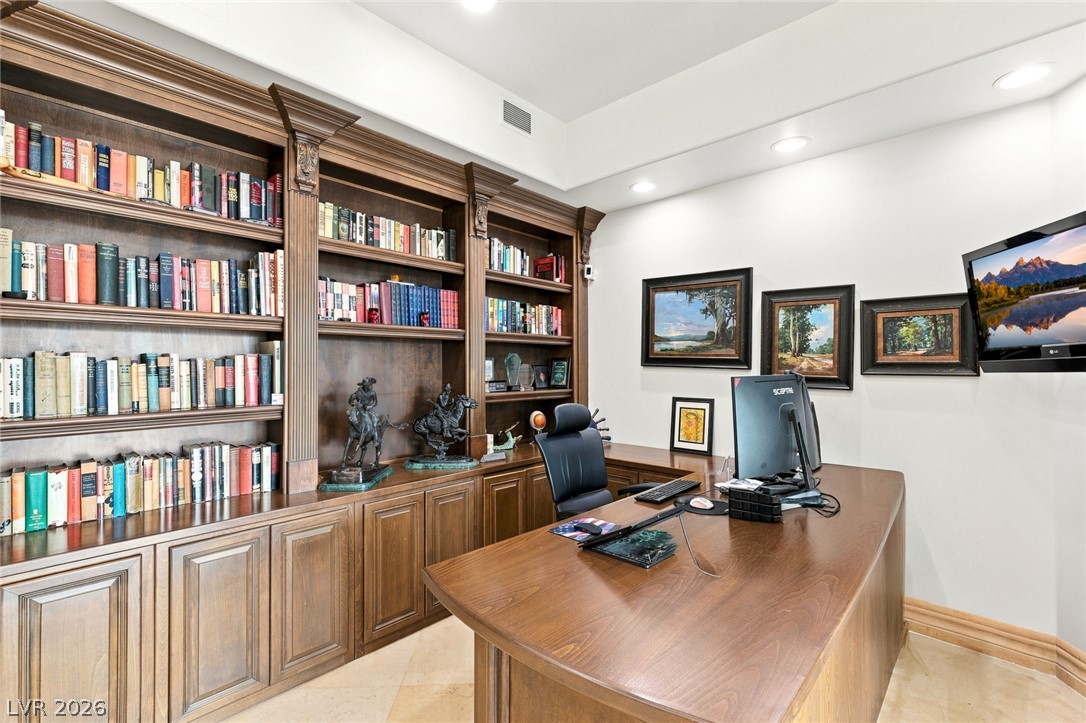 Photo 18 of 74, 9101 Alta Drive #1701