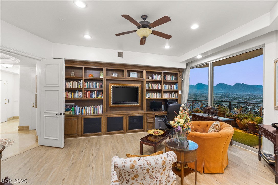Photo 32 of 74, 9101 Alta Drive #1701
