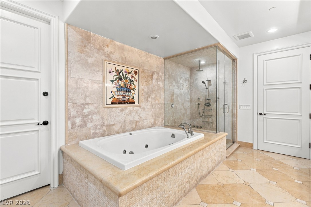 Photo 38 of 74, 9101 Alta Drive #1701