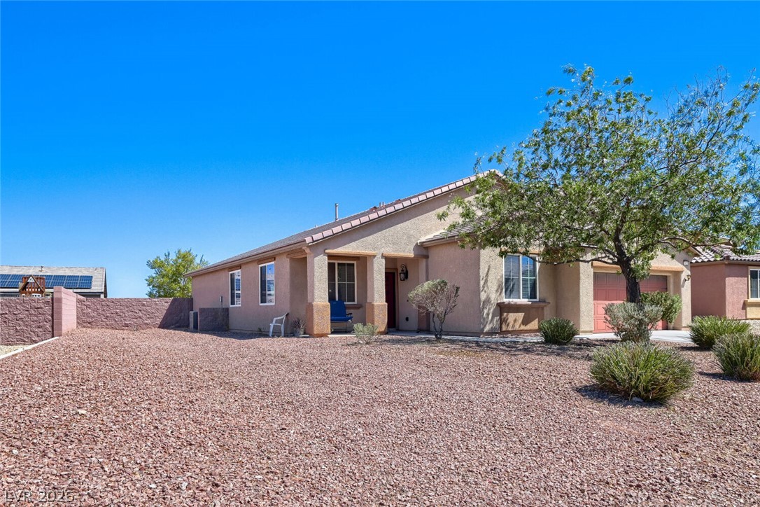 Photo 2 of 3920 Ropers Ranch Street