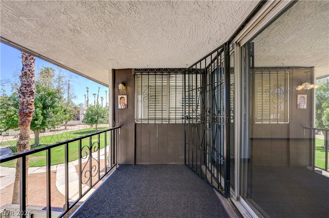 Photo 27 of 31, 1405 Vegas Valley Drive #222