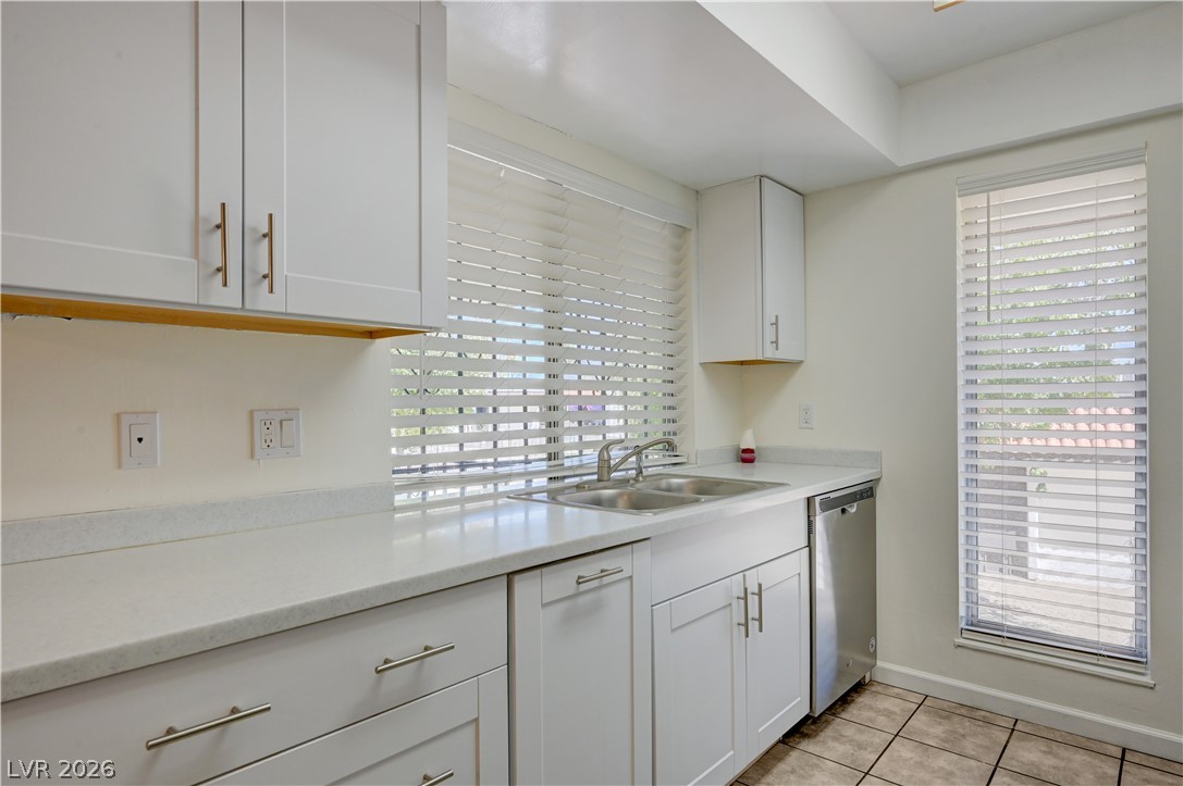 Photo 9 of 31, 1405 Vegas Valley Drive #222