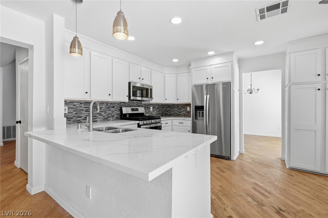 Photo 3 of 7459 Parnell Avenue