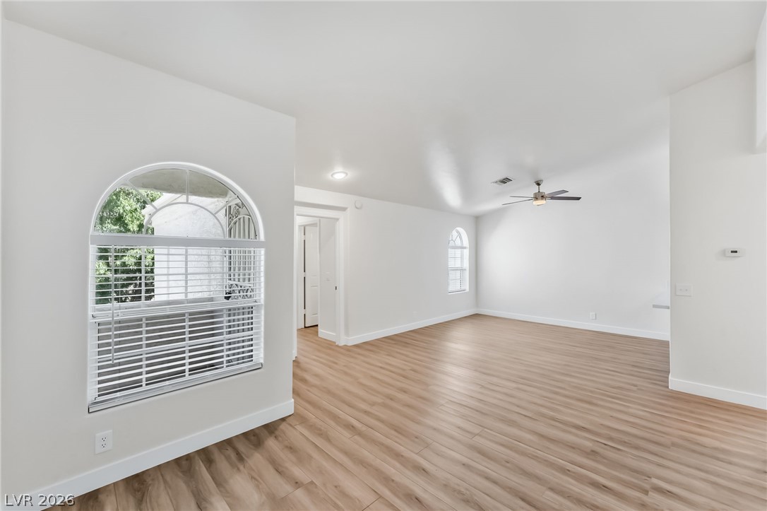 Photo 7 of 35, 1800 Edmond Street #228